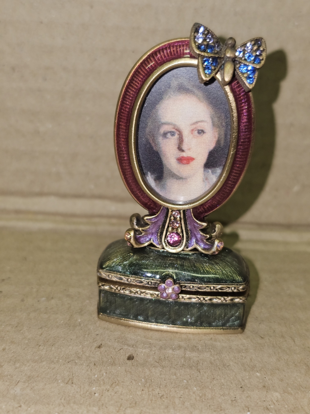 Jay Strongwater Green Enamel Portrait Trinket Box with Purple Accents